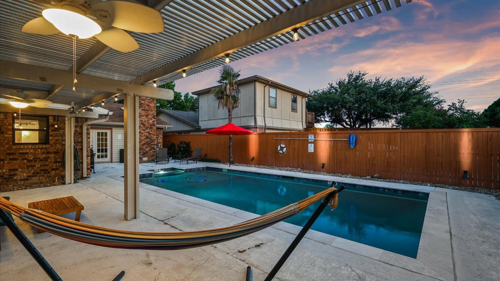 Spectacular 4Br 2,5Ba Holiday Home With Pool And Grill Carrollton Exterior foto