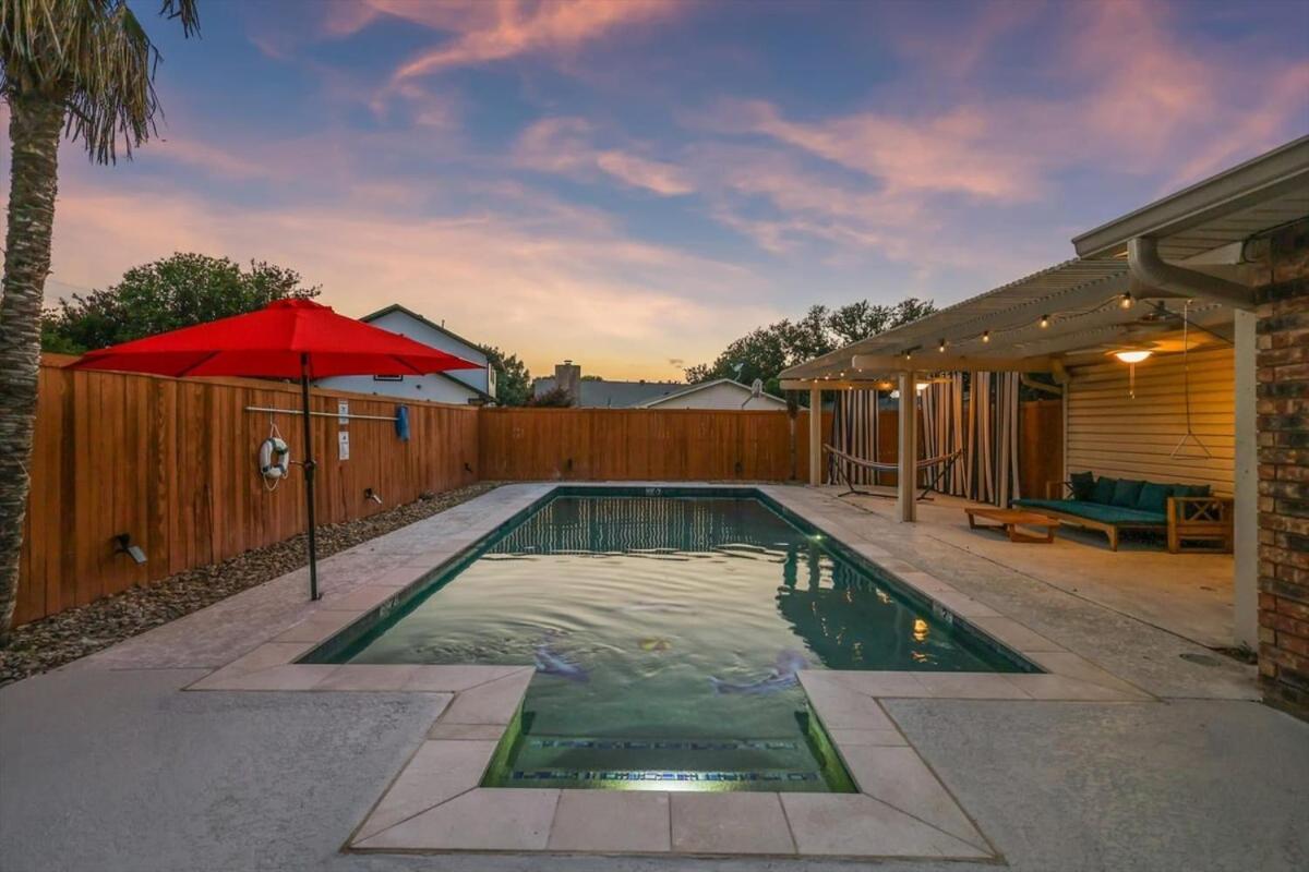 Spectacular 4Br 2,5Ba Holiday Home With Pool And Grill Carrollton Exterior foto